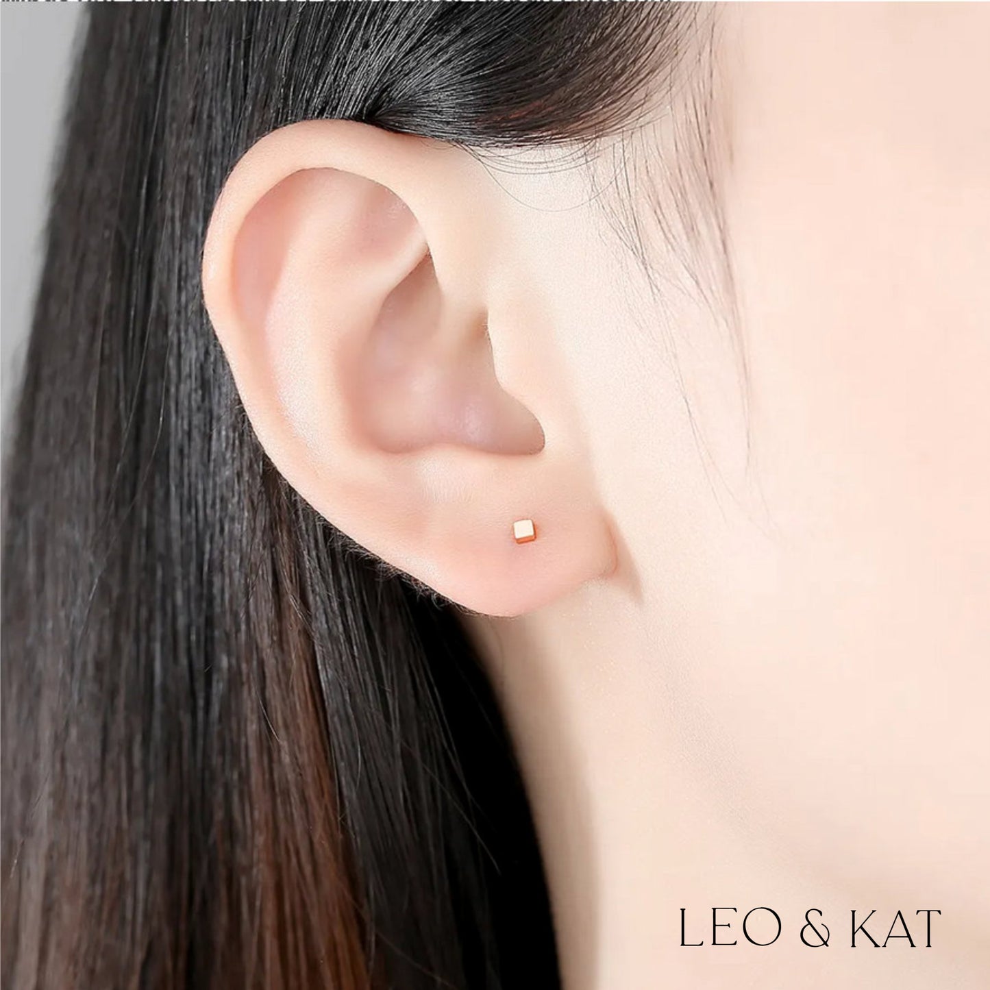 Dainty Cube Stud Earrings