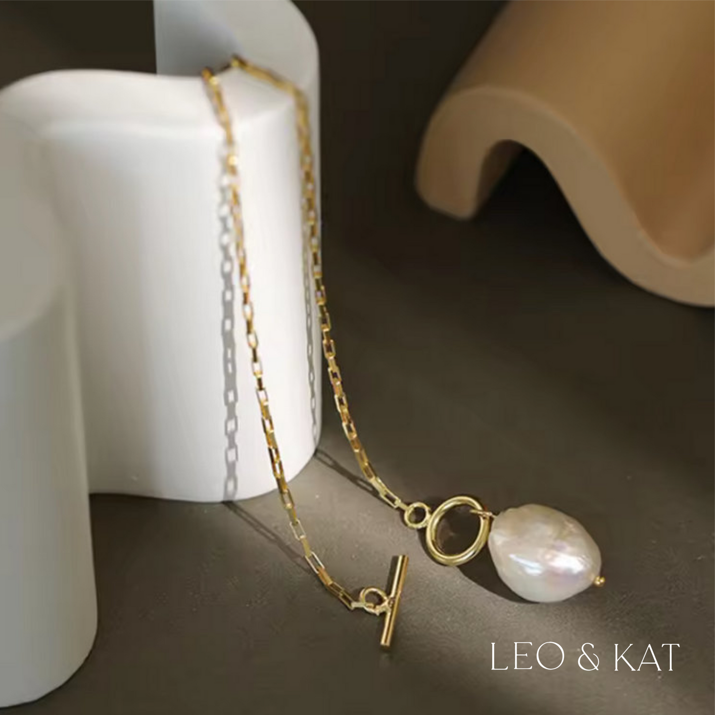 Baroque Pearl Pendant Necklace