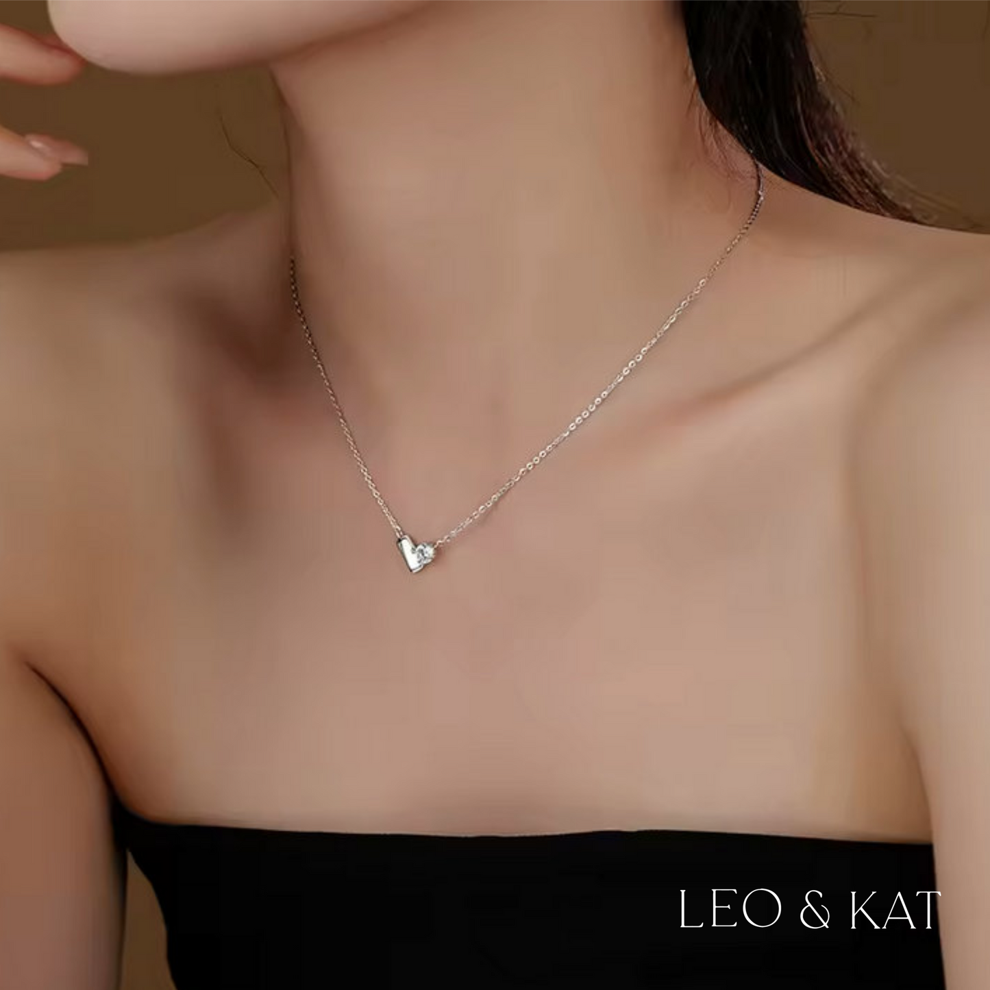 Contemporary Zircon Heart Pendant Necklace