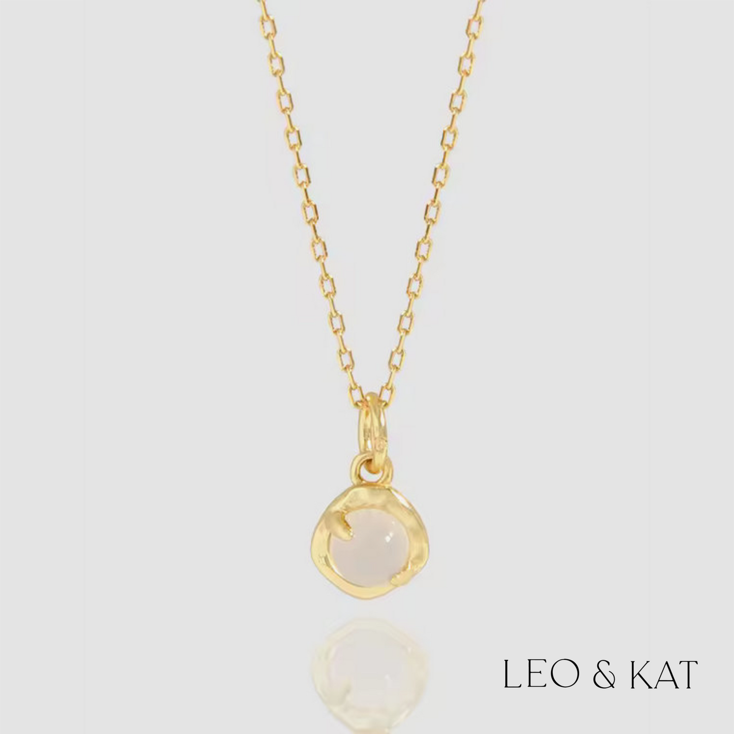 Agate Gold Pendant Necklace