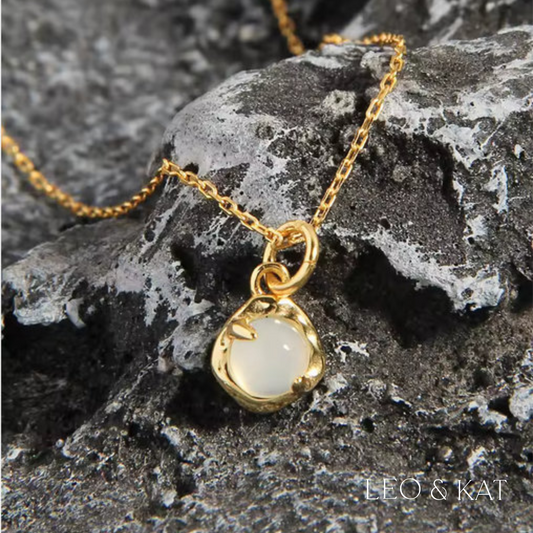 Agate Gold Pendant Necklace